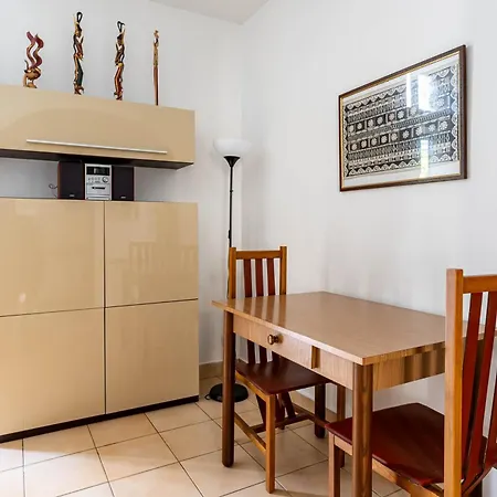 Apartment Downtown & Station - Self Check-in & Remote Access Como