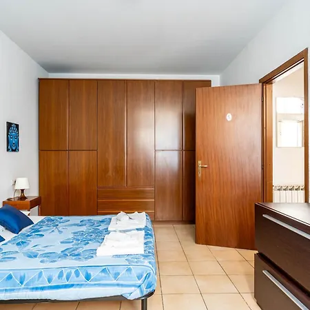 Apartment Downtown & Station - Self Check-in & Remote Access *